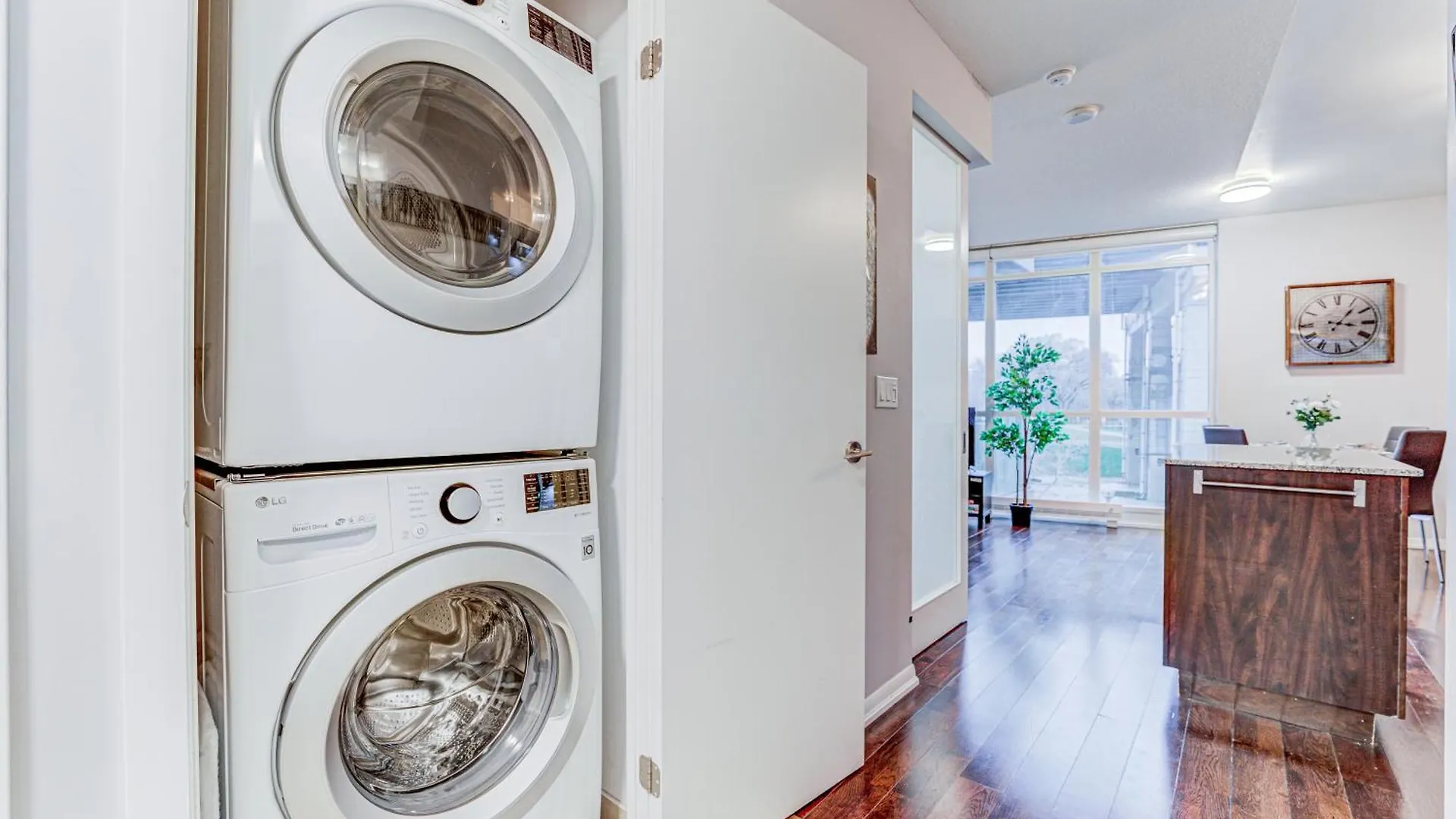 Prime City Pad 2 Bedroom With Cn Tower View Toronto 0*,  Canada