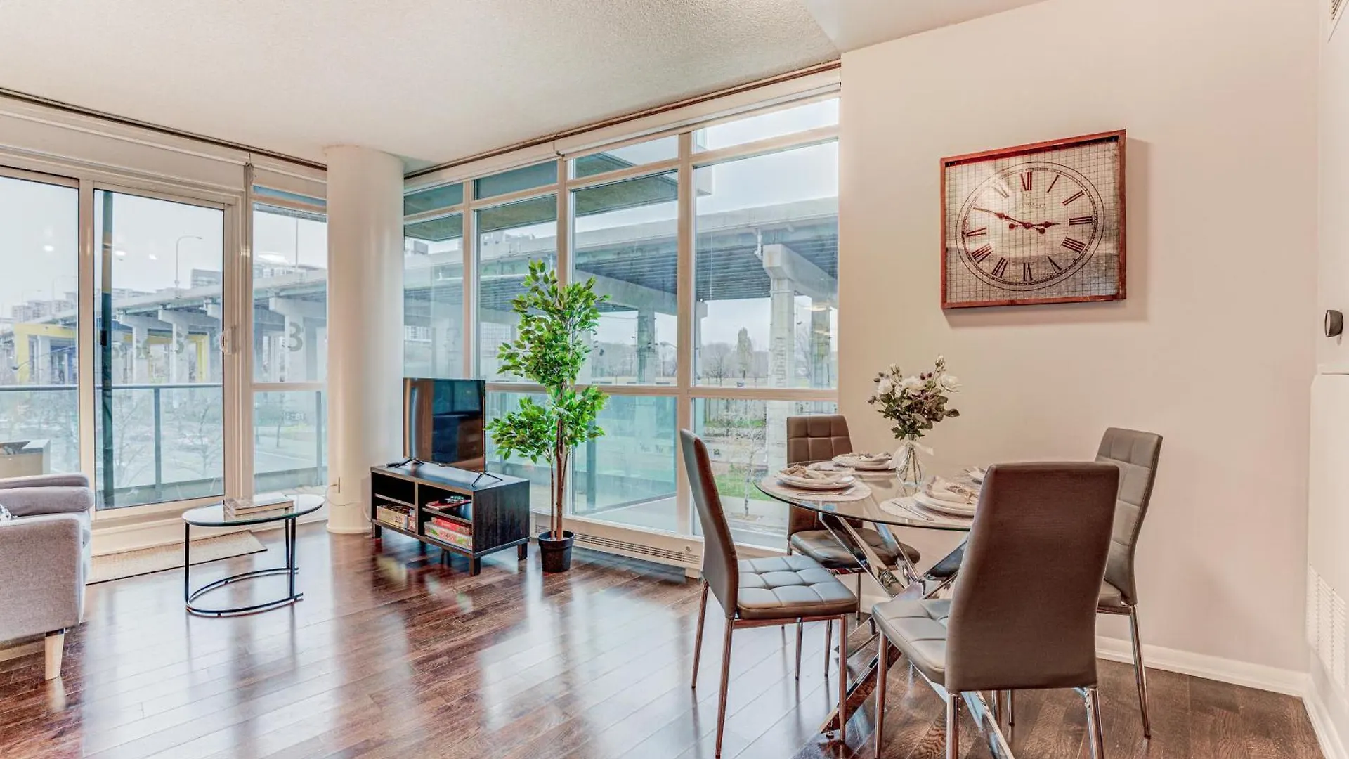 Apartment Prime City Pad 2 Bedroom With Cn Tower View Toronto Canada