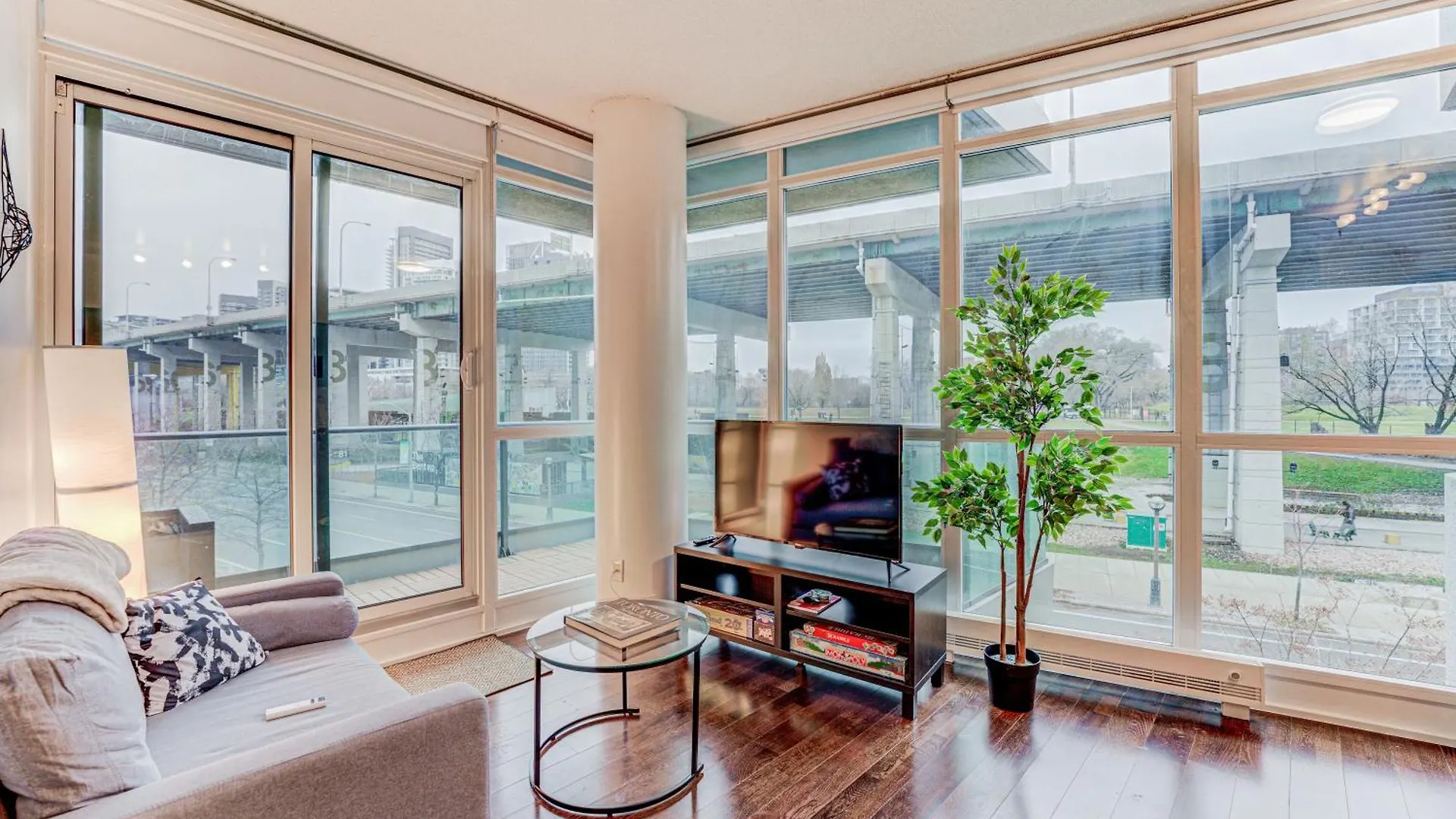 Apartment Prime City Pad 2 Bedroom With Cn Tower View Toronto